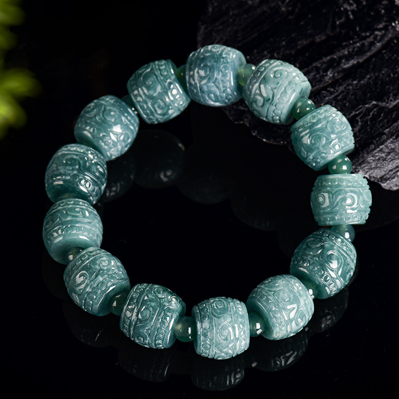Beading - 天然ビルマ翡翠彫刻ビーズブレスレットファッションジュエリー本物の翡翠彫刻宝石チャームお守りバングル女性へのギフト