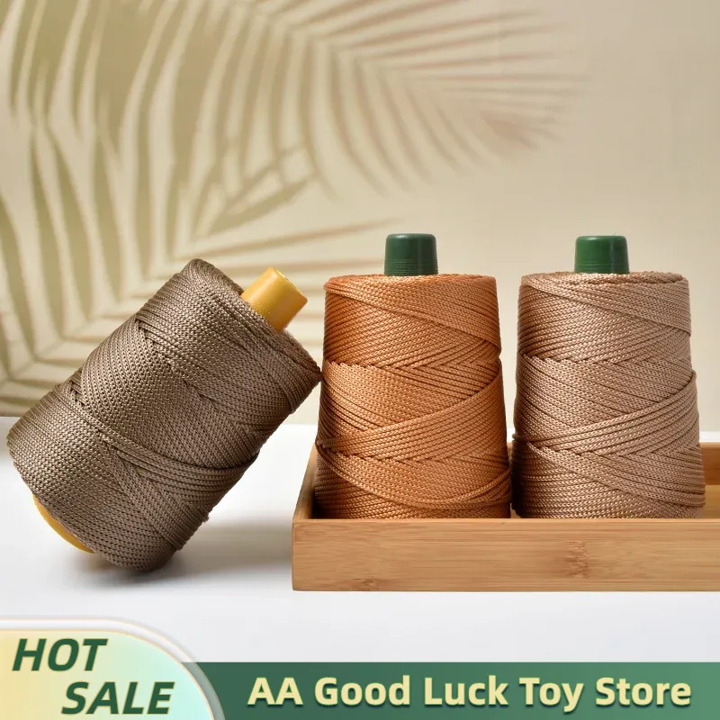 250gのアイスシルク糸。夏に最適な軽量素材で、手編みの帽子 - Craft Tools のレビューと価格
